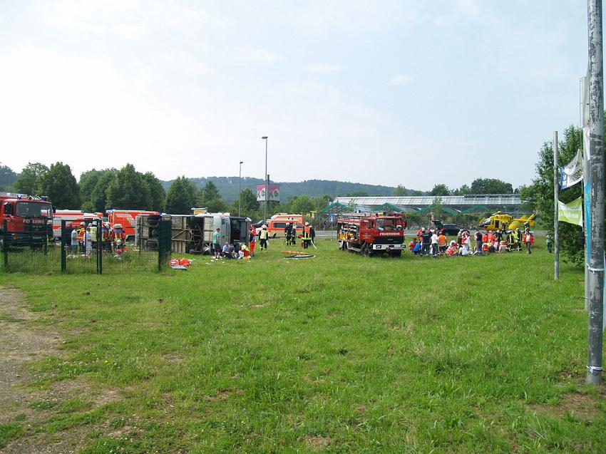 Schwerer Unfall mit Reisebus Lohmar Donrather Dreieck P007.JPG